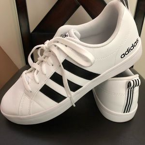 Adidas Women Size 8
